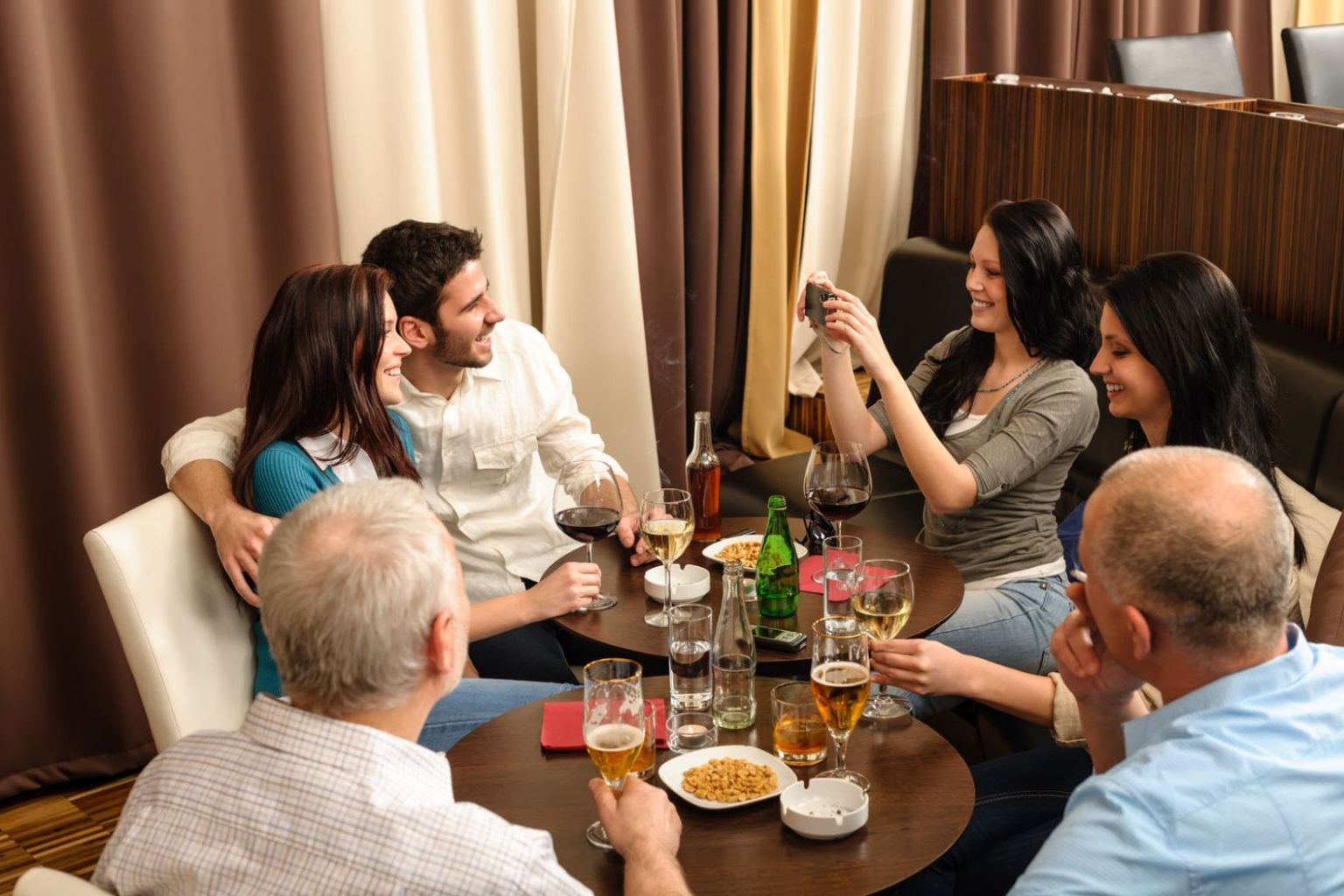 会わせたくないの?友達に紹介してくれない彼の本音とは